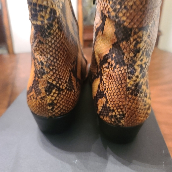Club Cubano Men's Emmanuel Boot in Amarillo Snake print Sz 10 - Picture 5 of 6